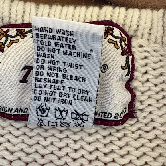 Tiara International | Vintage knit Christmas Cardigan. Size 26. Holiday floral - Picture 11 of 13